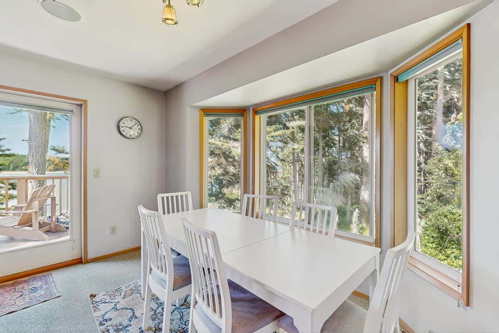 Stunning Waterfront Home on Lopez Island with Private Beach Access and Fire Pit