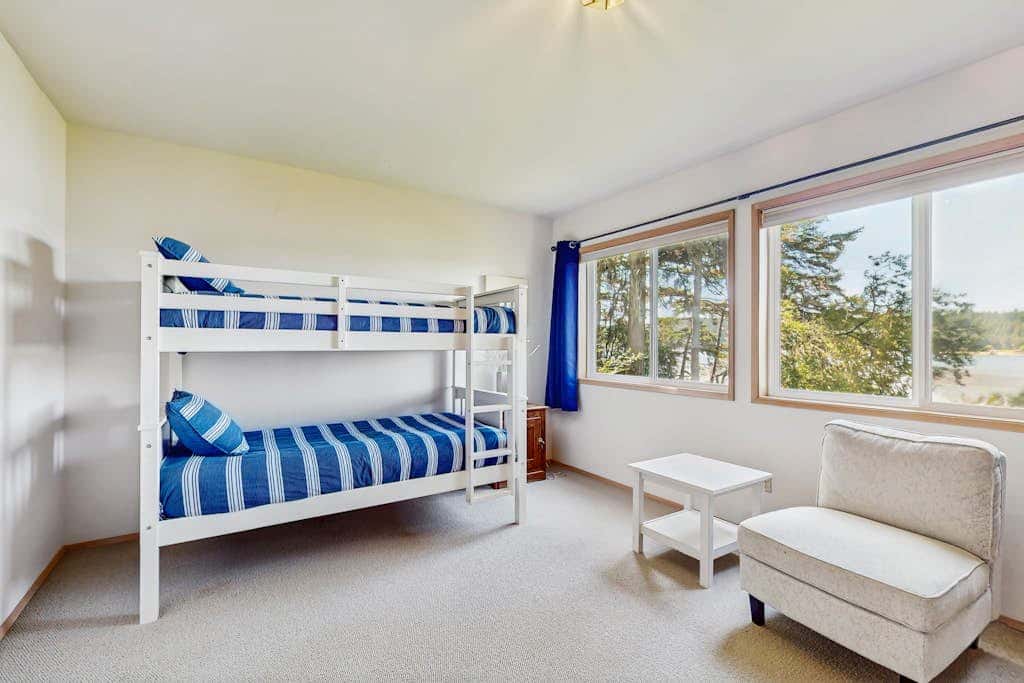 Stunning Waterfront Home on Lopez Island with Private Beach Access and Fire Pit