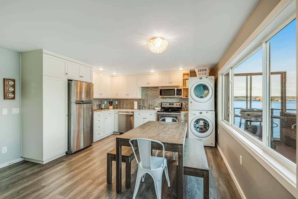 Waterfront Family Friendly Home with Bay Views, Firepit, Deck, & Fireplace