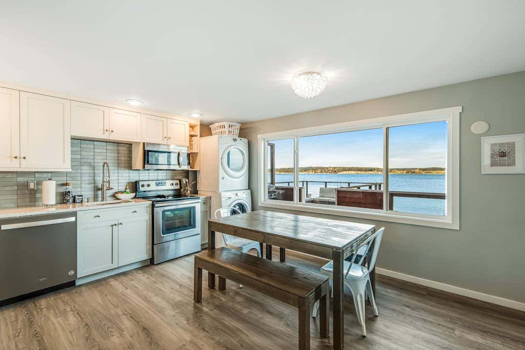 Waterfront Family Friendly Home with Bay Views, Firepit, Deck, & Fireplace