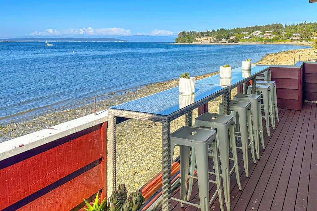 Waterfront Family Friendly Home with Bay Views, Firepit, Deck, & Fireplace