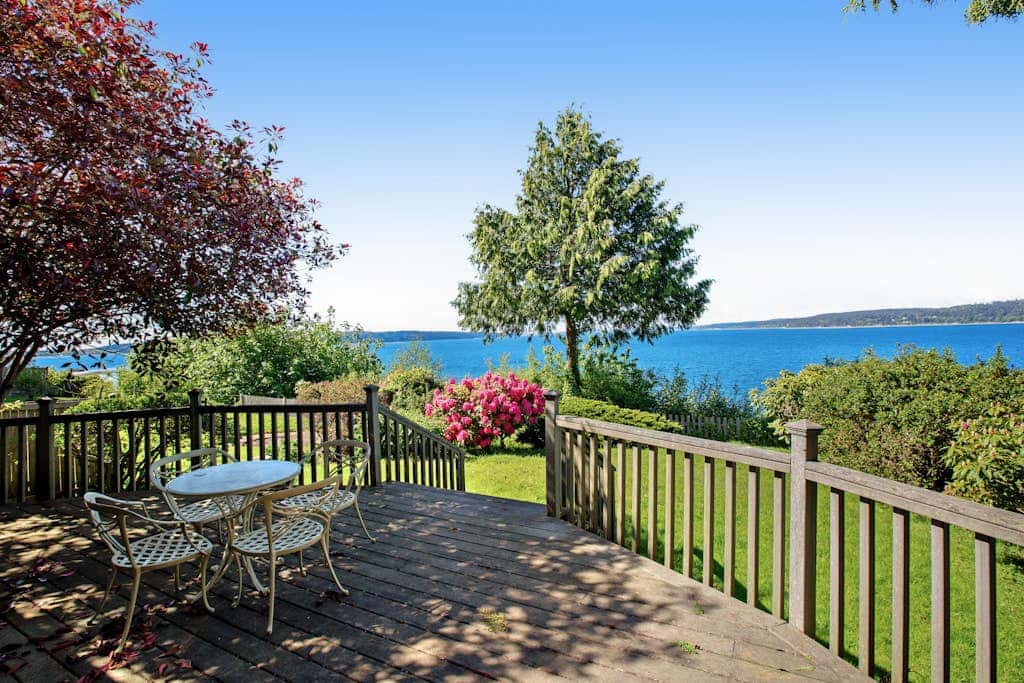 Escape to Saratoga Lodge: Private Dog Friendly Cabin with Sauna Near the Beach and Mountains