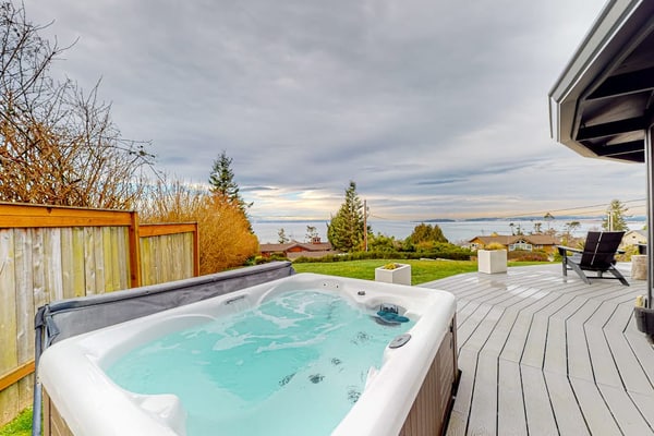 Whidbey Moon Landing + Bunkhouse