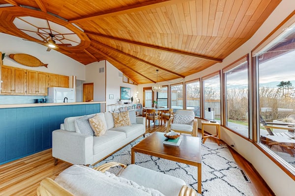 Whidbey Moon Landing + Bunkhouse