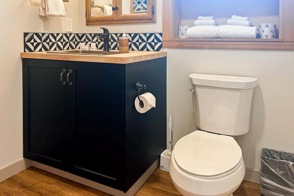 Family Friendly Seaside House with Private Hot Tub and Pet Friendly Yard