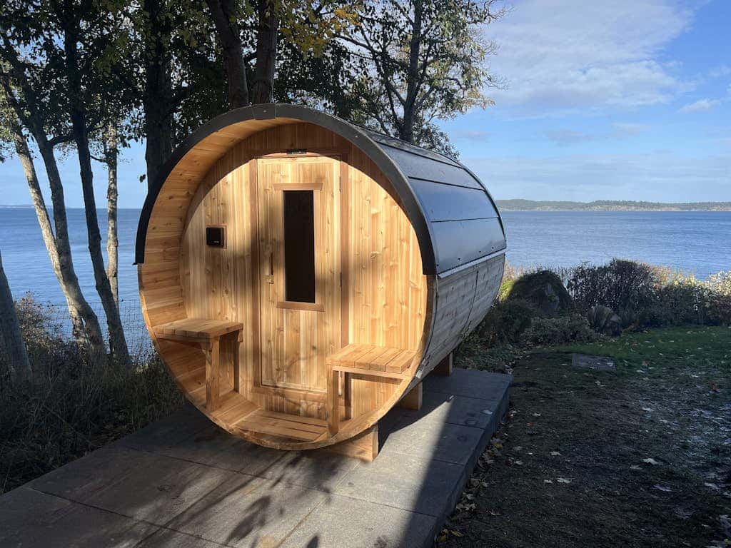 Stunning 4BR Waterfront Home in Eastsound with Private Sauna and Beach Access