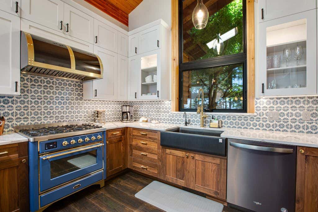 Stunning Ocean View Cabin in Coupeville with Private Beach Access