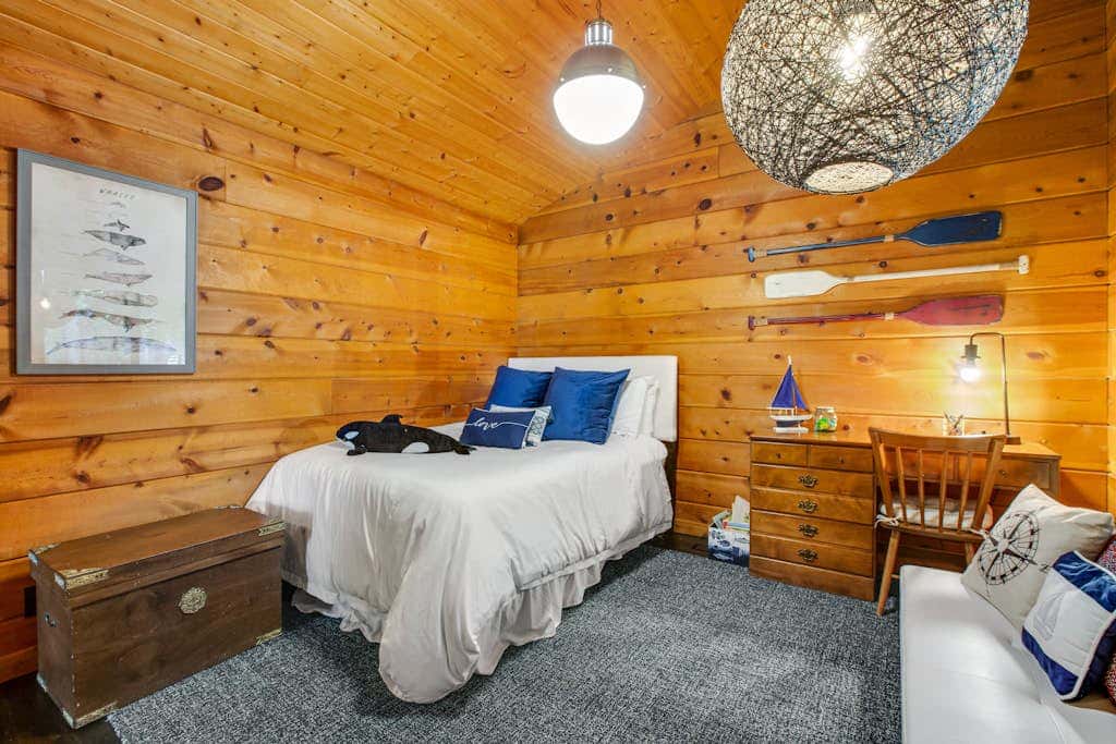 Stunning Ocean View Cabin in Coupeville with Private Beach Access