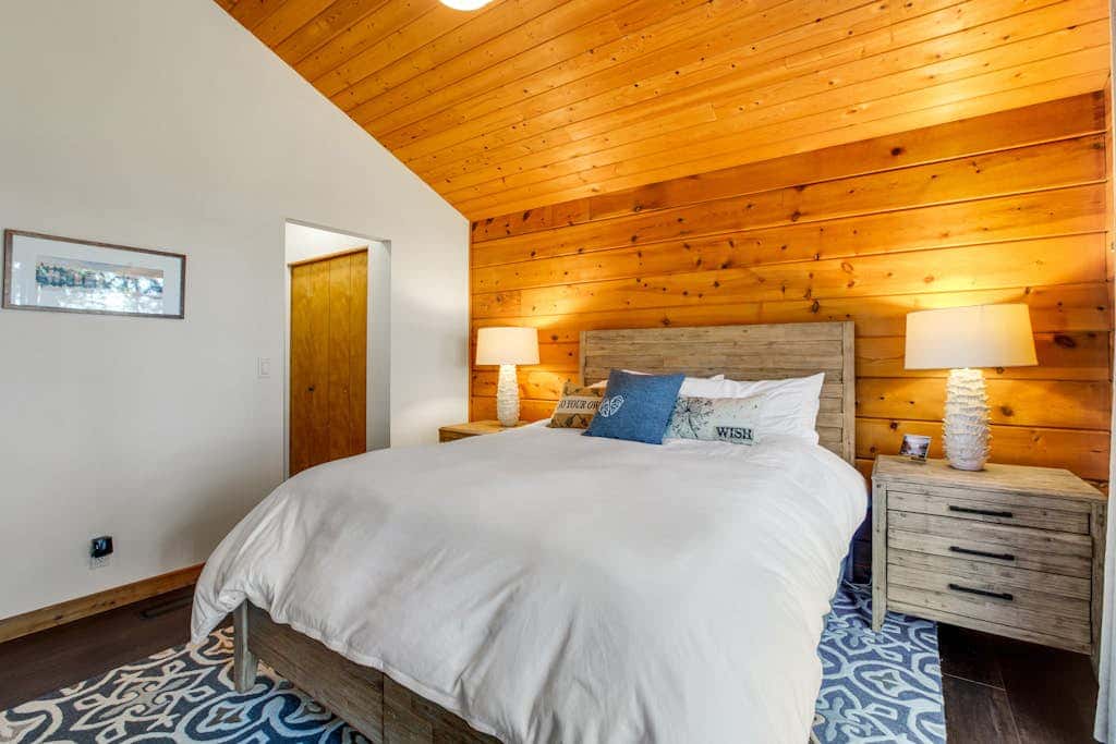 Stunning Ocean View Cabin in Coupeville with Private Beach Access