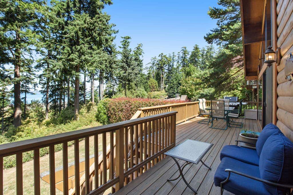 Stunning Ocean View Cabin in Coupeville with Private Beach Access