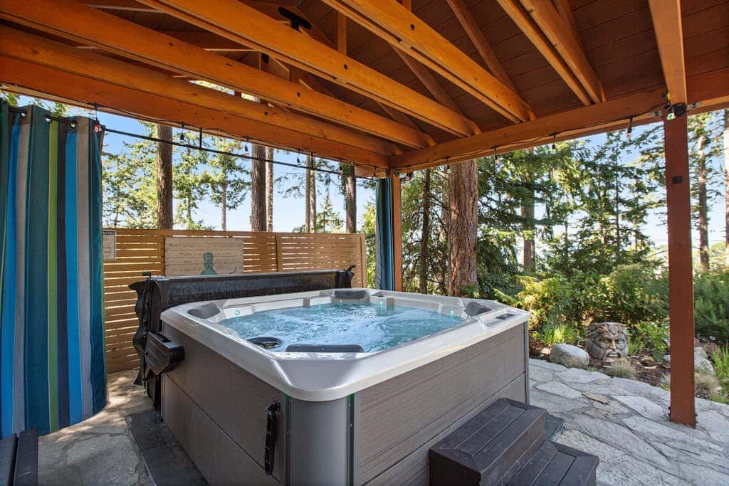 Stunning Ocean View Cabin in Coupeville with Private Beach Access