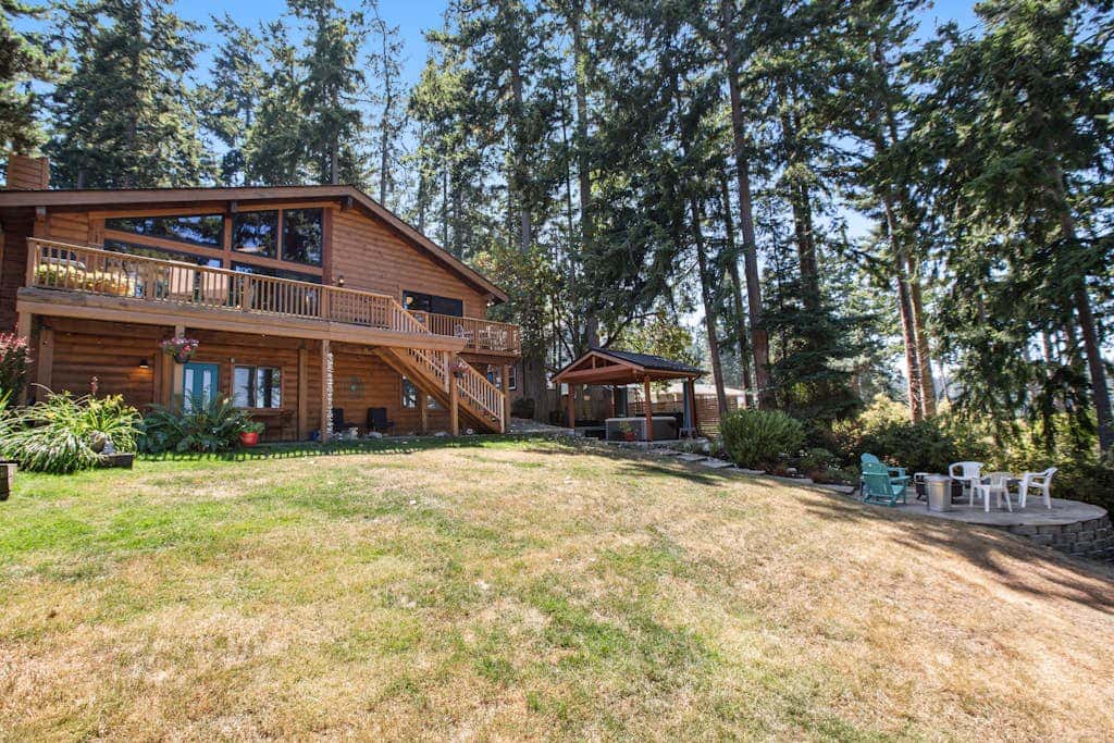 Stunning Ocean View Cabin in Coupeville with Private Beach Access