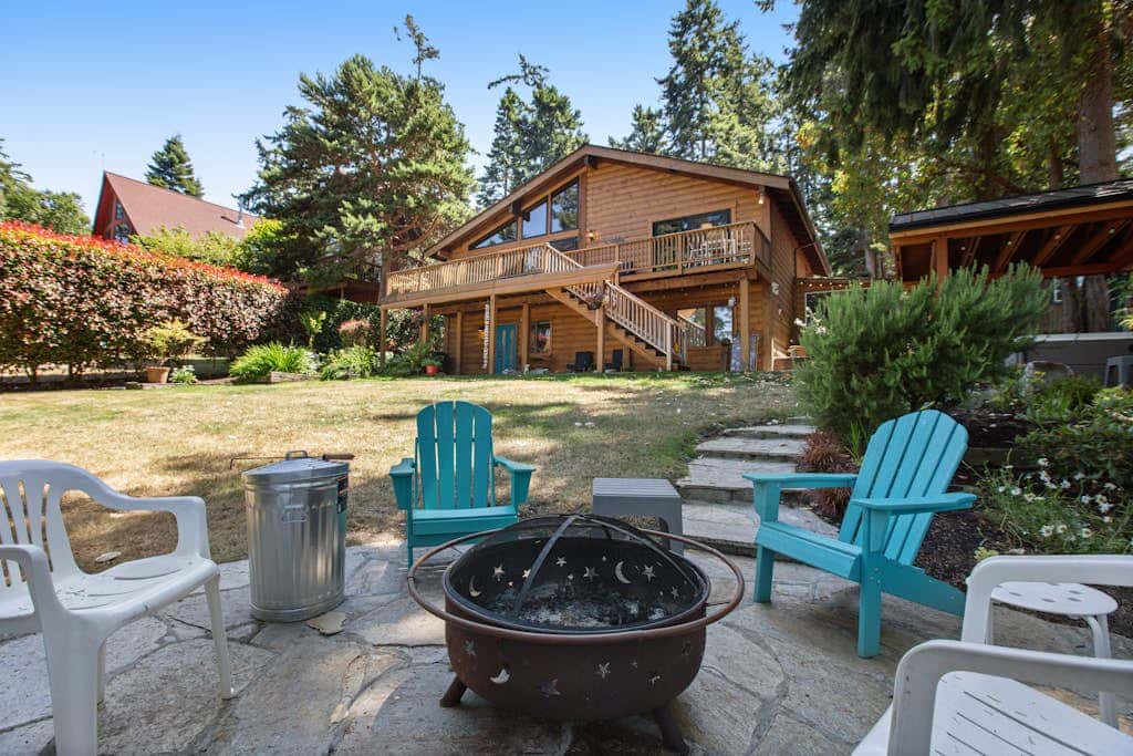 Stunning Ocean View Cabin in Coupeville with Private Beach Access