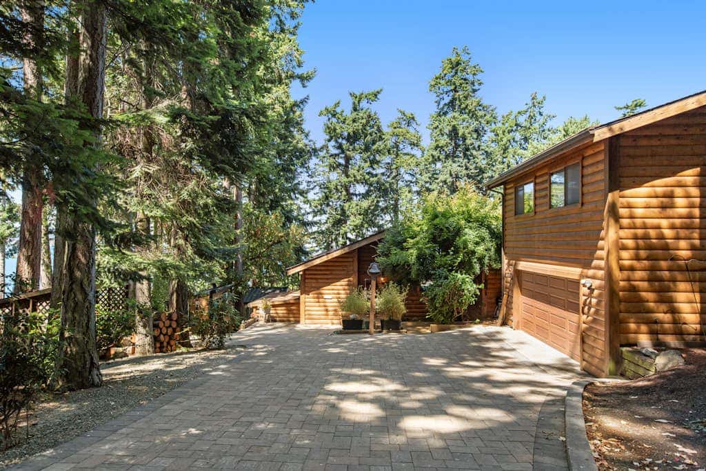 Stunning Ocean View Cabin in Coupeville with Private Beach Access