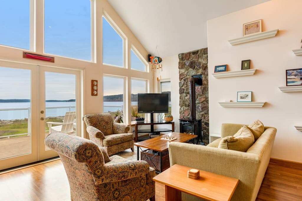 Stunning 4 Bedroom Beachfront Home in Greenbank with Panoramic Water Views