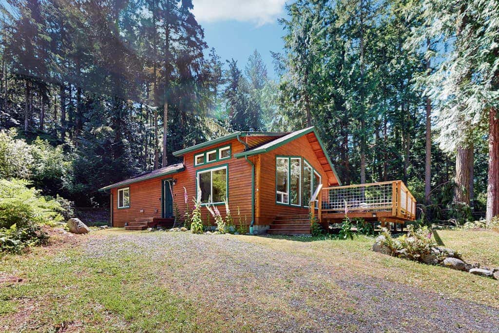 Stunning Lopez Island Waterfront Escape with Mountain Views and Hiking