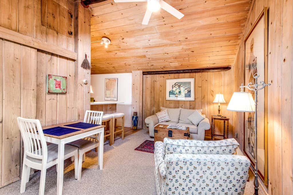 Waterfront Cottage with High-Speed WiFi, Ocean View, Private Deck, & Kitchenette 