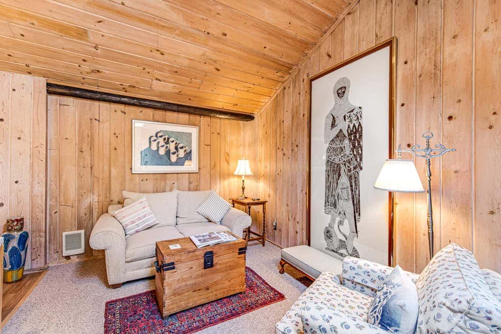 Waterfront Cottage with High-Speed WiFi, Ocean View, Private Deck, & Kitchenette 