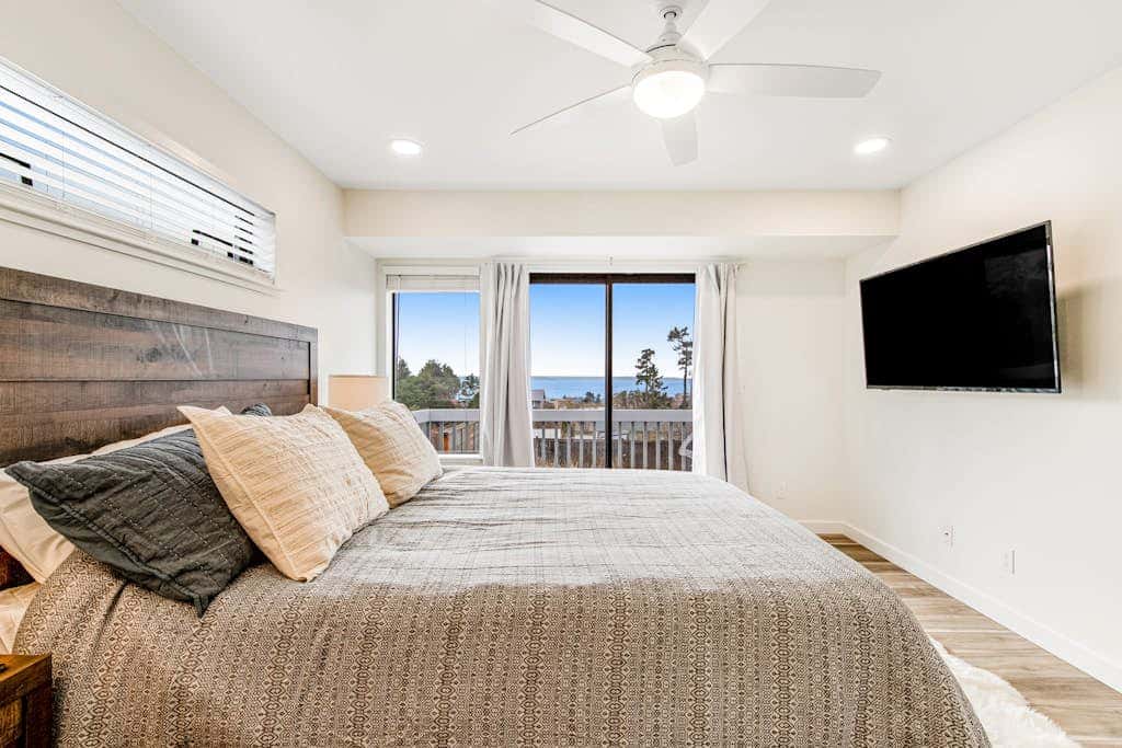 Coastal Coupeville Retreat with Water Views, Deck and Private Yard - Dogs Welcomed!