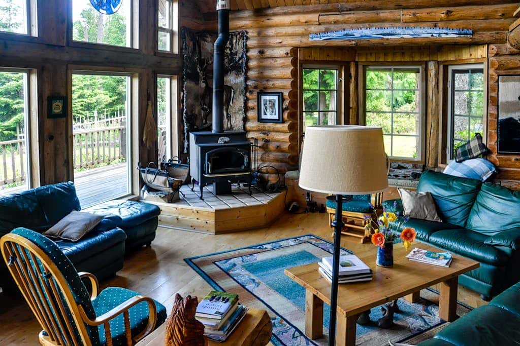 Bright Rustic Cabin with Breathtaking Bay and Mountain Views on Lopez Island