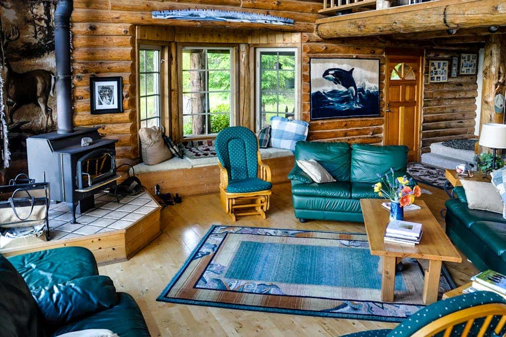 Bright Rustic Cabin with Breathtaking Bay and Mountain Views on Lopez Island