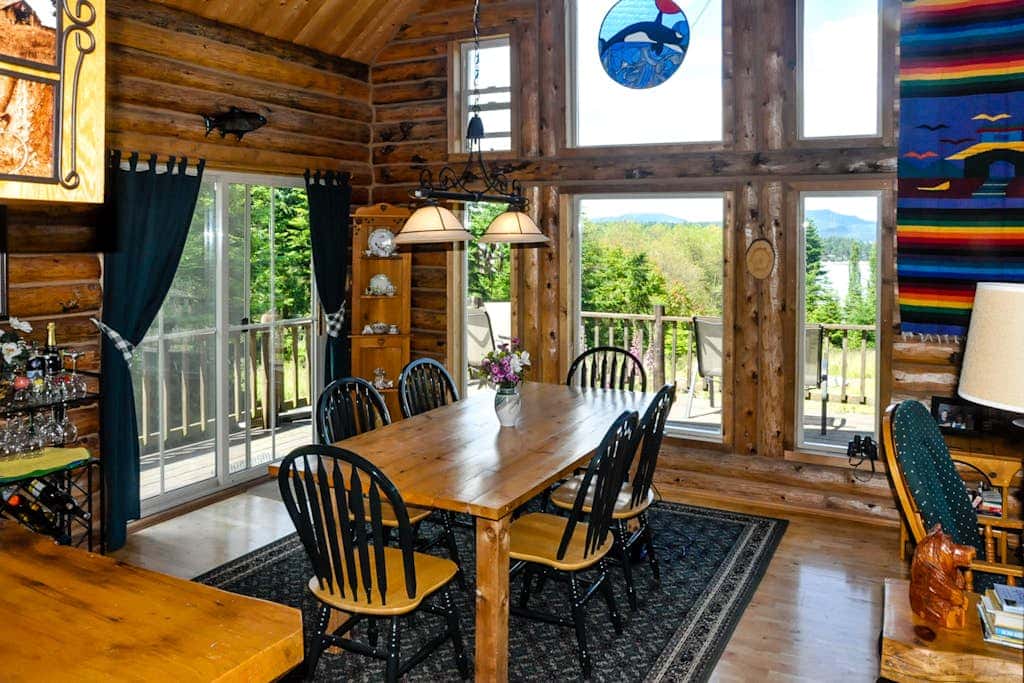 Bright Rustic Cabin with Breathtaking Bay and Mountain Views on Lopez Island