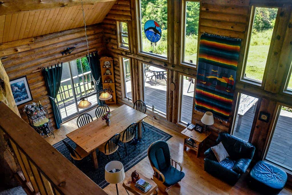Bright Rustic Cabin with Breathtaking Bay and Mountain Views on Lopez Island