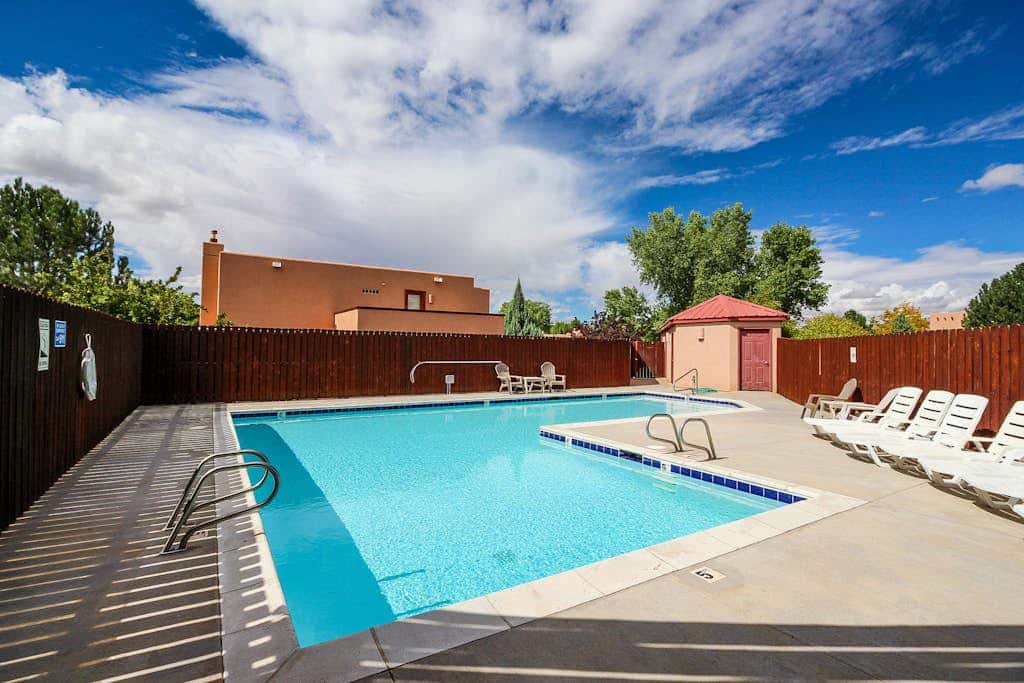 Golf Course Front Condo with Seasonal Pool & Views - Walk to Steel Bender Trail