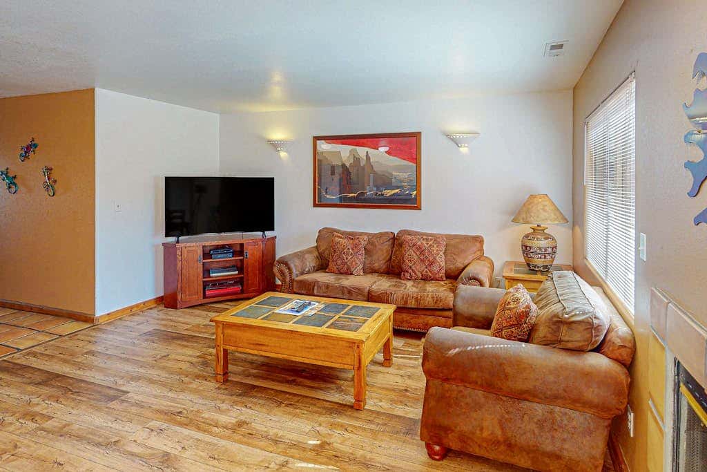 Golf Course Front Condo with Seasonal Pool & Views - Walk to Steel Bender Trail