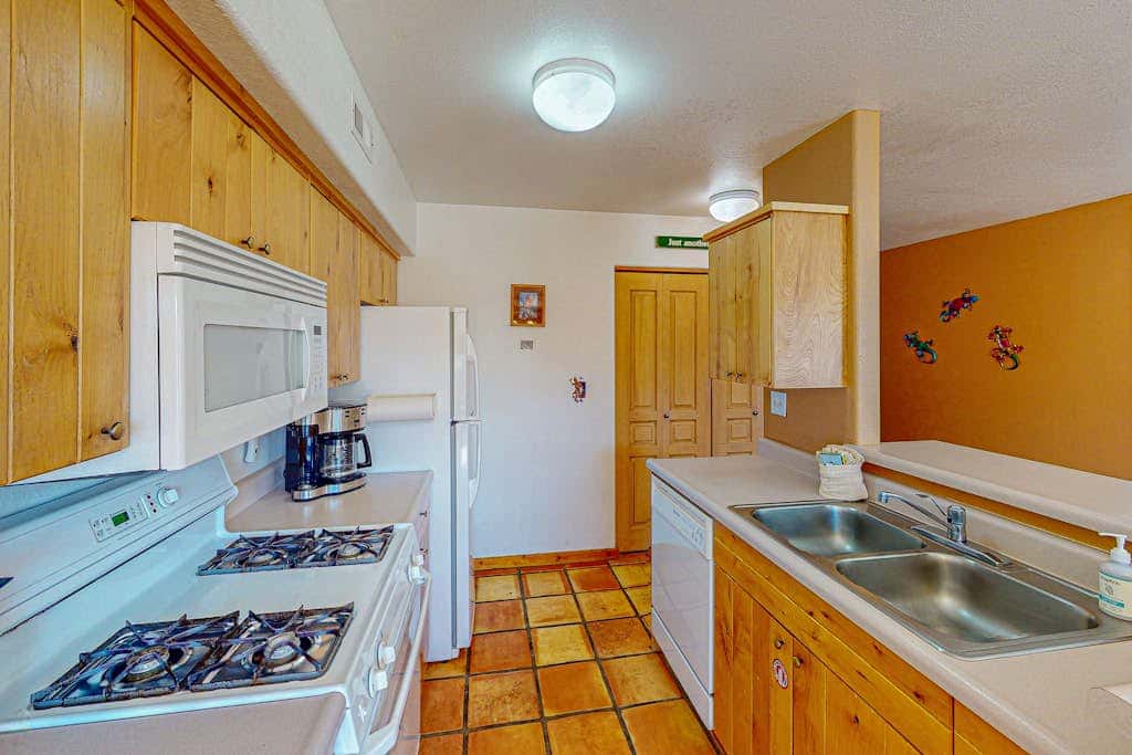 Golf Course Front Condo with Seasonal Pool & Views - Walk to Steel Bender Trail