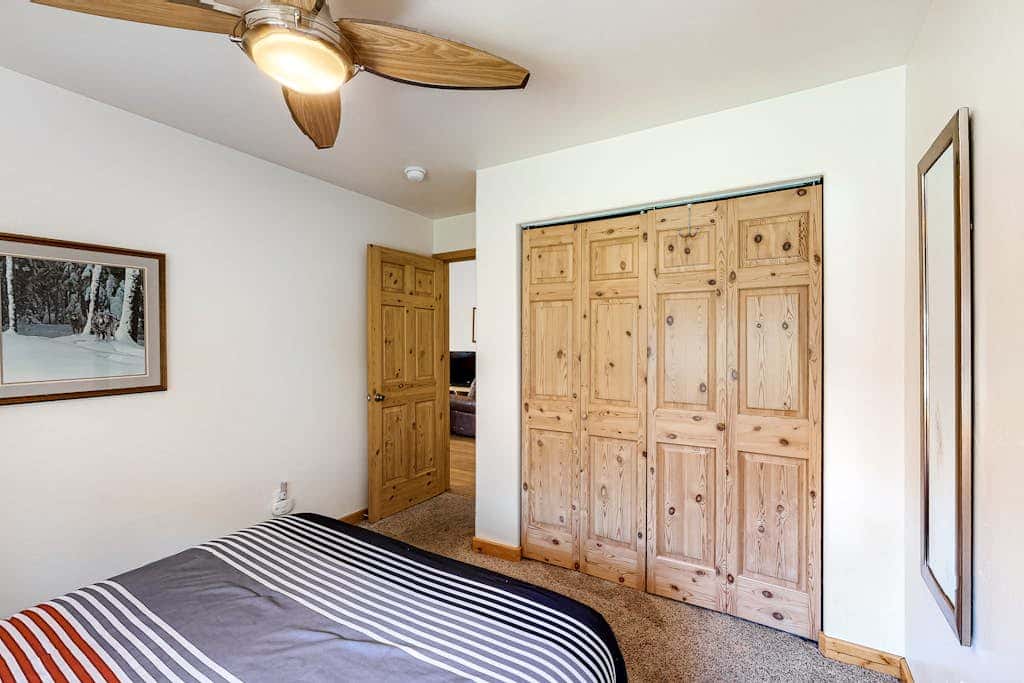 Dog-Friendly Townhome with WiFi, Nice Views & Indoor Pool