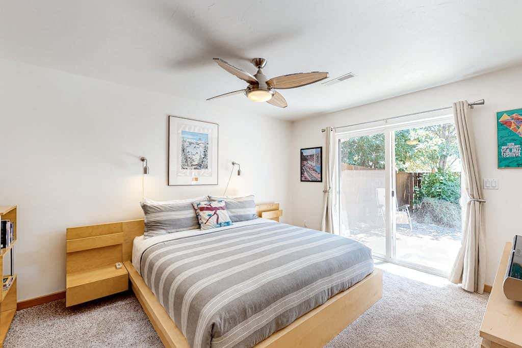 Dog-Friendly Townhome with WiFi, Nice Views & Indoor Pool