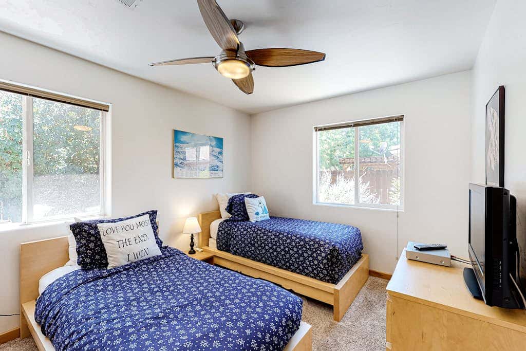 Dog-Friendly Townhome with WiFi, Nice Views & Indoor Pool