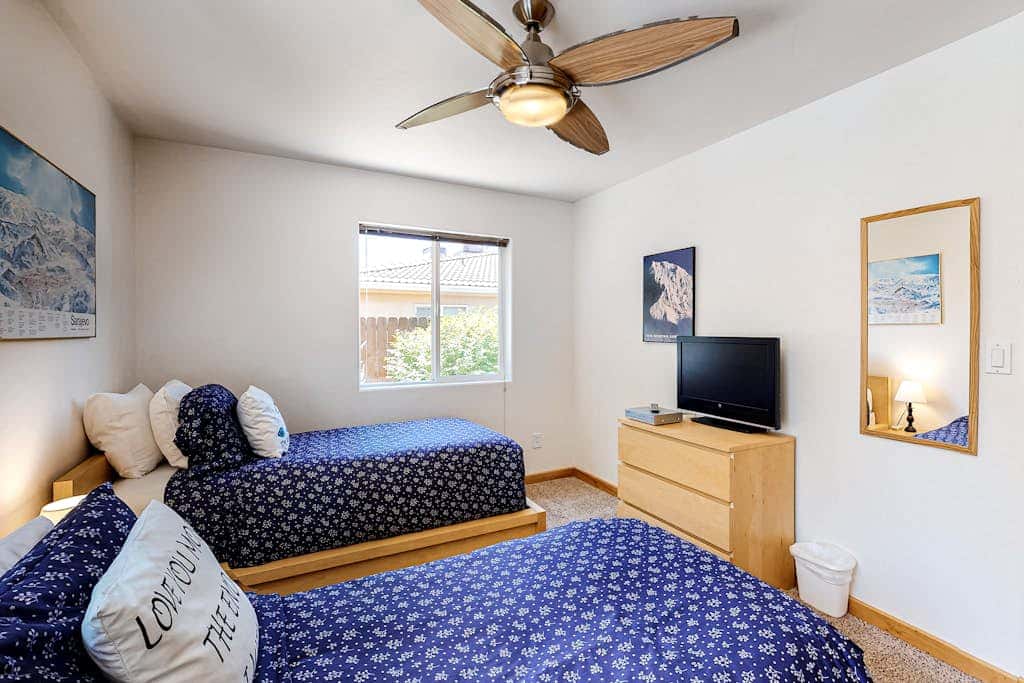 Dog-Friendly Townhome with WiFi, Nice Views & Indoor Pool