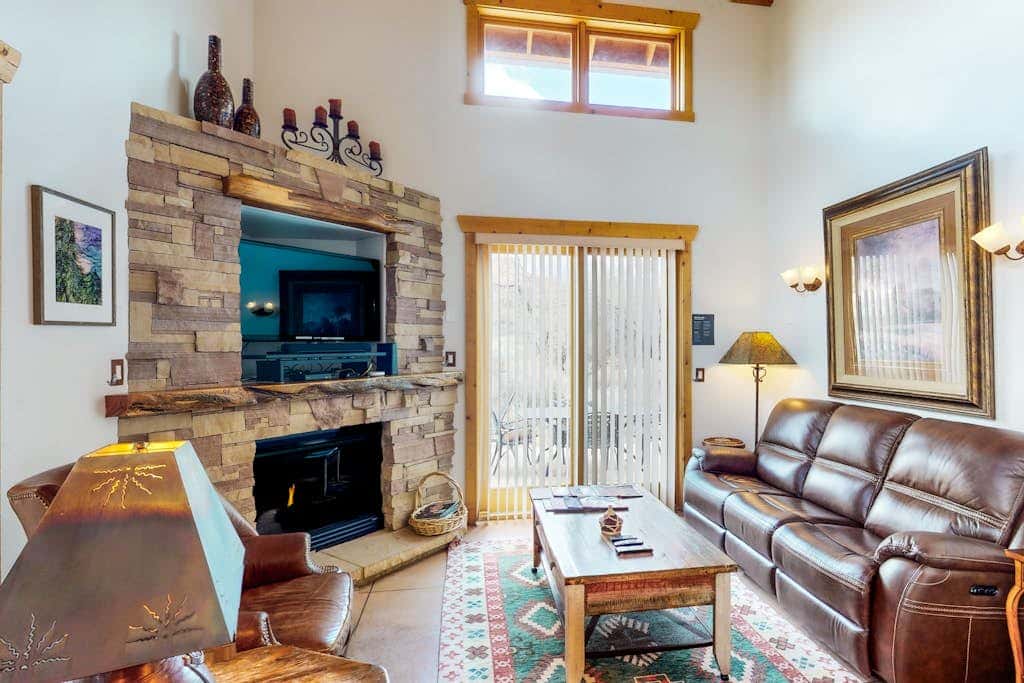 Luxury Home with Spectacular Views and Hot Tub - Walk to Golf Course