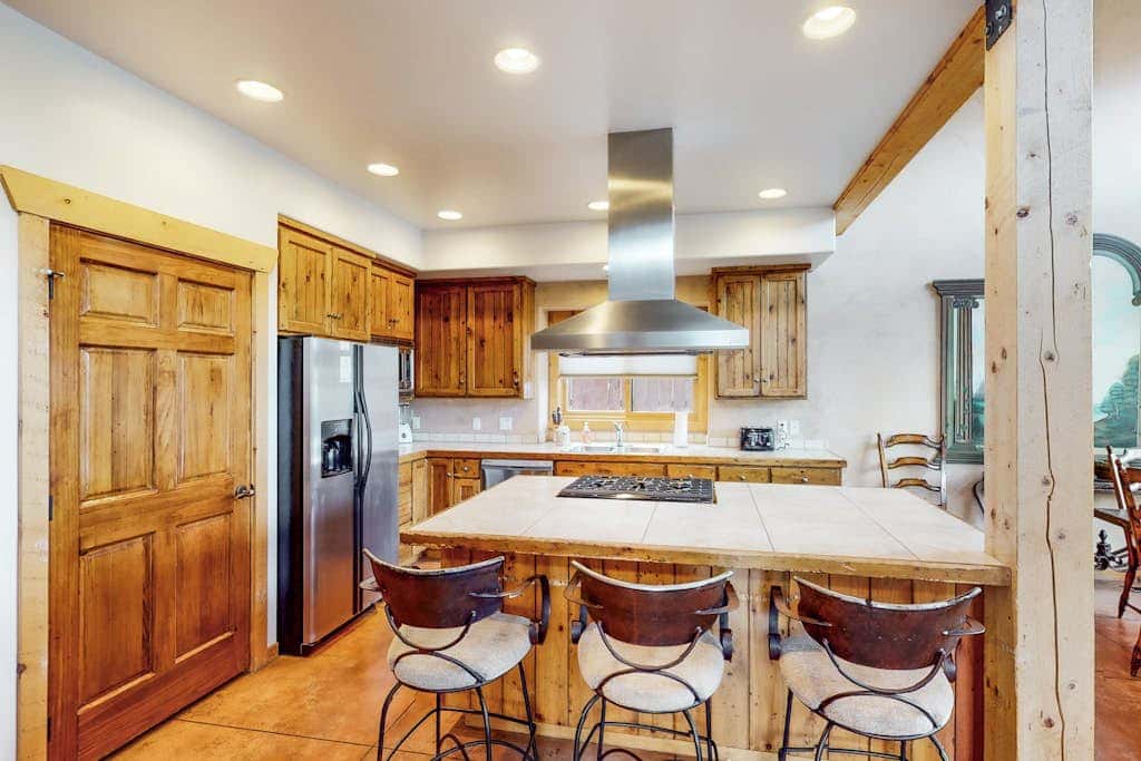 Luxury Home with Spectacular Views and Hot Tub - Walk to Golf Course