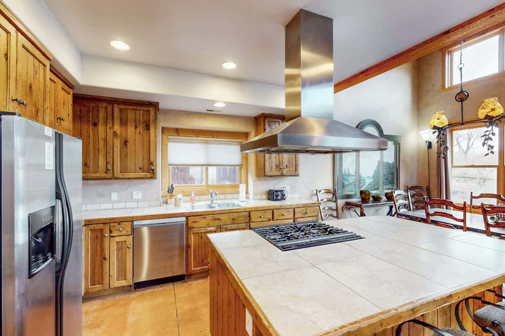 Luxury Home with Spectacular Views and Hot Tub - Walk to Golf Course