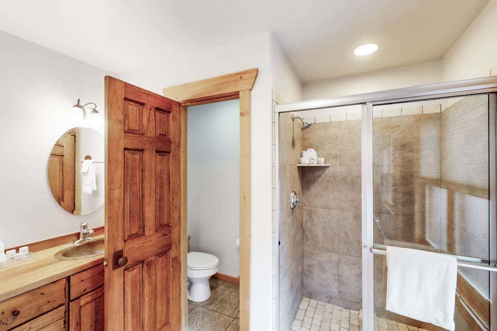Luxury Home with Spectacular Views and Hot Tub - Walk to Golf Course