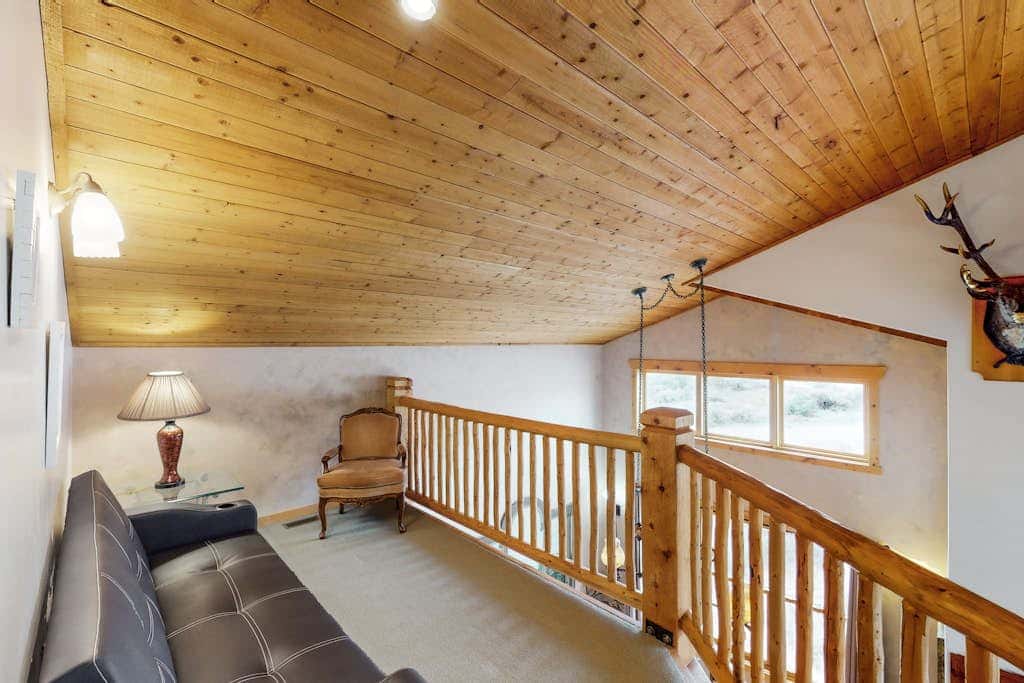 Luxury Home with Spectacular Views and Hot Tub - Walk to Golf Course