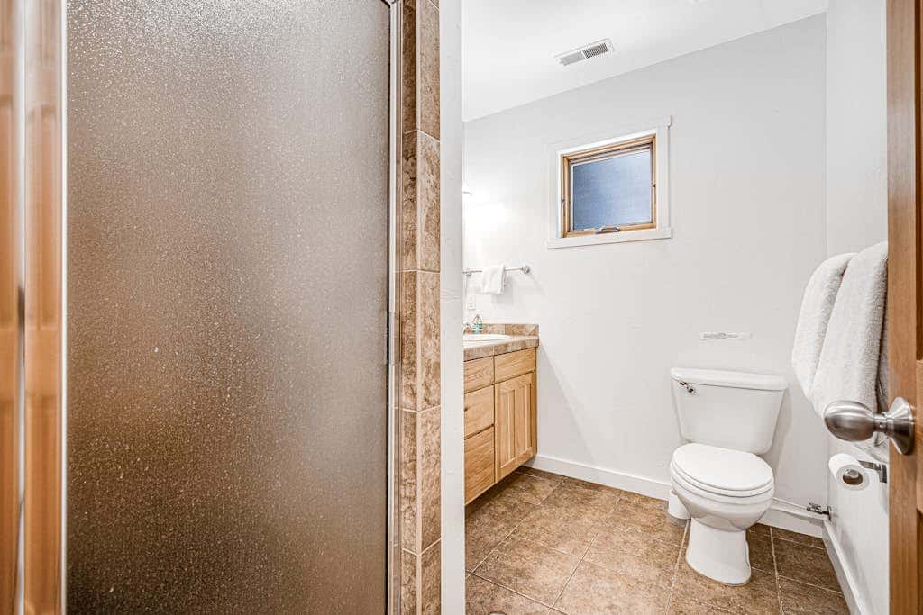 Contemporary Condo near Parks and Downtown Moab with Pool & Hot Tub
