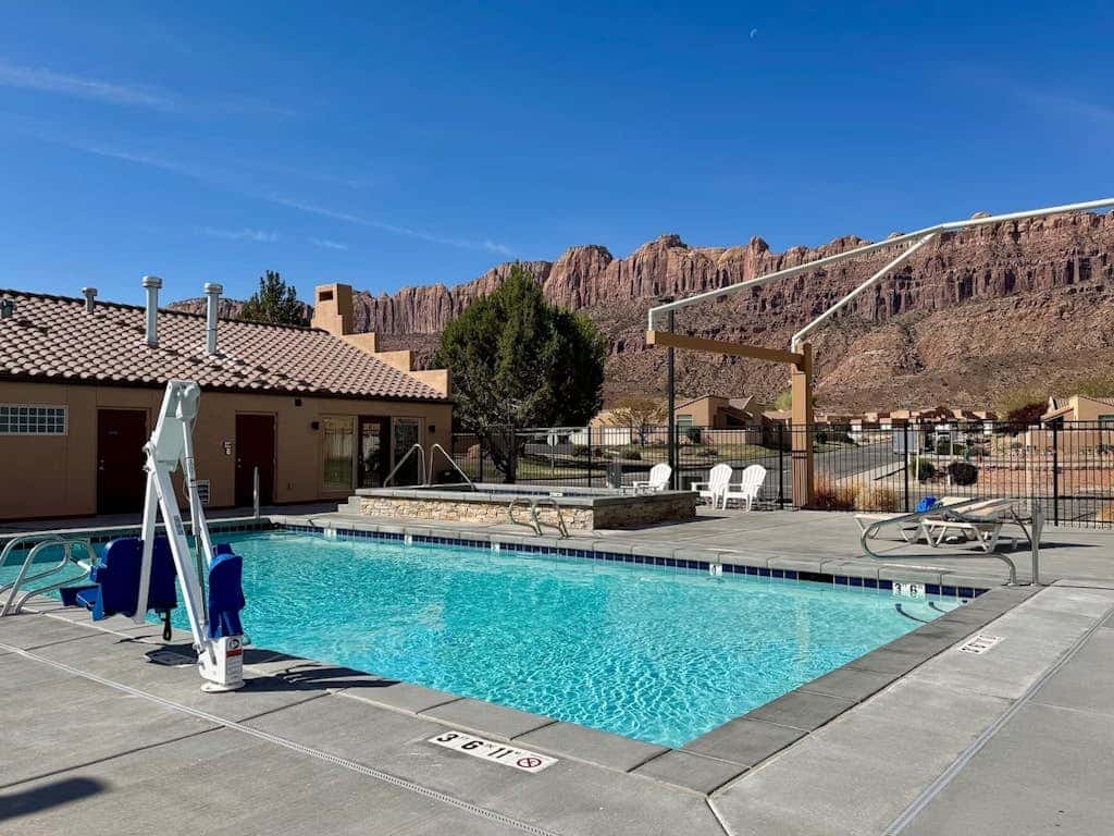 Charming Condo with Mountain Views and Seasonal Pool & Hot Tub - Close to Town