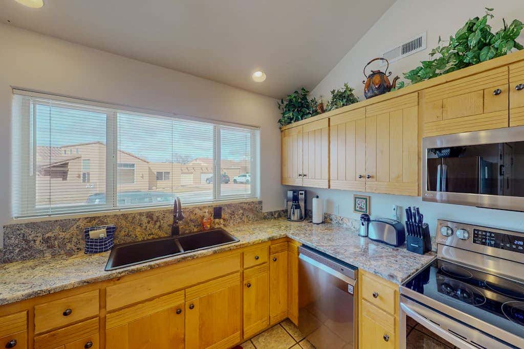 Spacious Family Friendly Home near Downtown with Seasonal Pool & Hot Tub