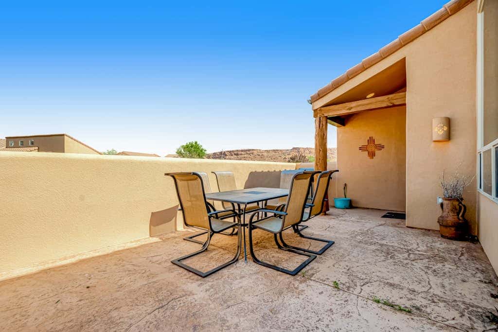 Spacious Family Friendly Home near Downtown with Seasonal Pool & Hot Tub