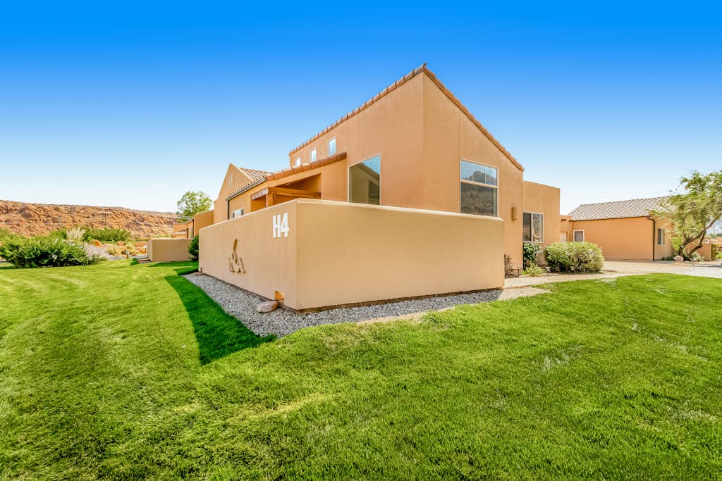 Spacious Family Friendly Home near Downtown with Seasonal Pool & Hot Tub