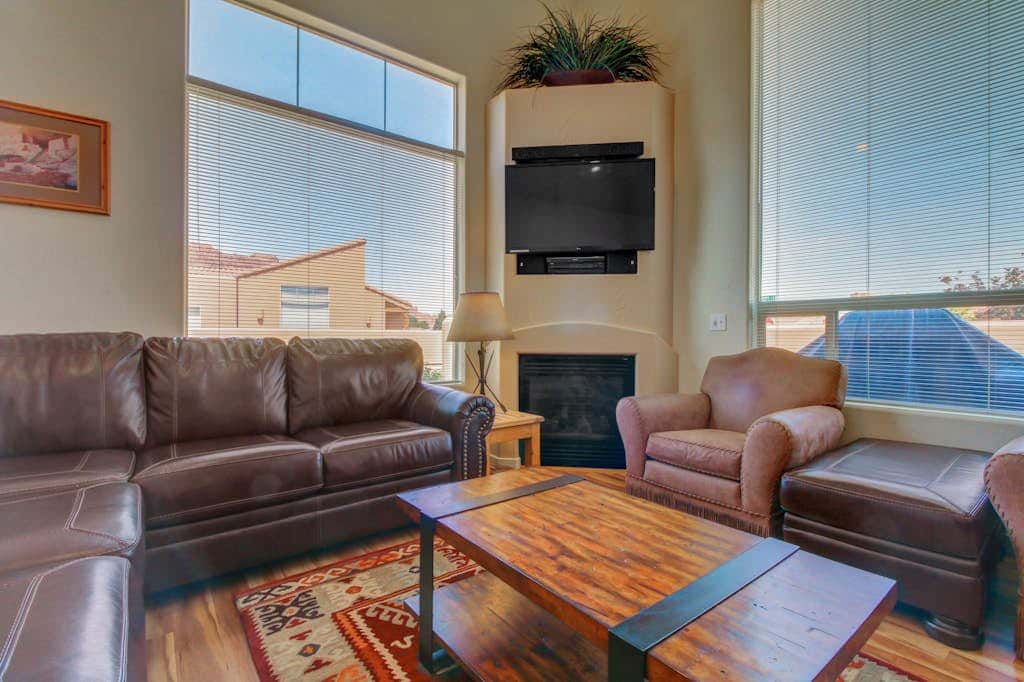 Mountain Rim Village View Home with Private Hot Tub and Shared Pool - Dog Friendly