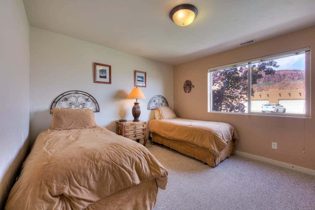 Mountain Rim Village View Home with Private Hot Tub and Shared Pool - Dog Friendly