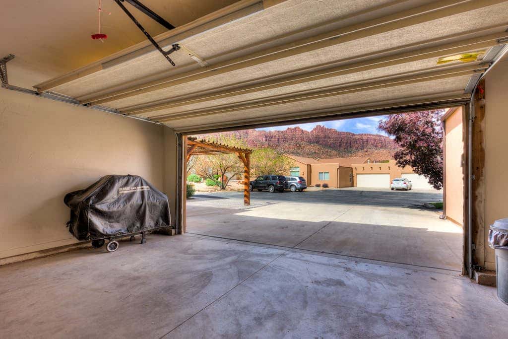 Mountain Rim Village View Home with Private Hot Tub and Shared Pool - Dog Friendly