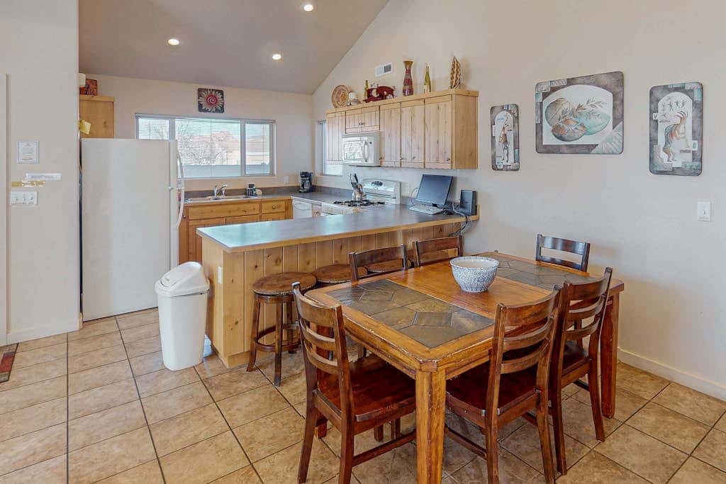 Updated Dog-Friendly Condo with Seasonal Pool & Hot Tub - Near Arches
