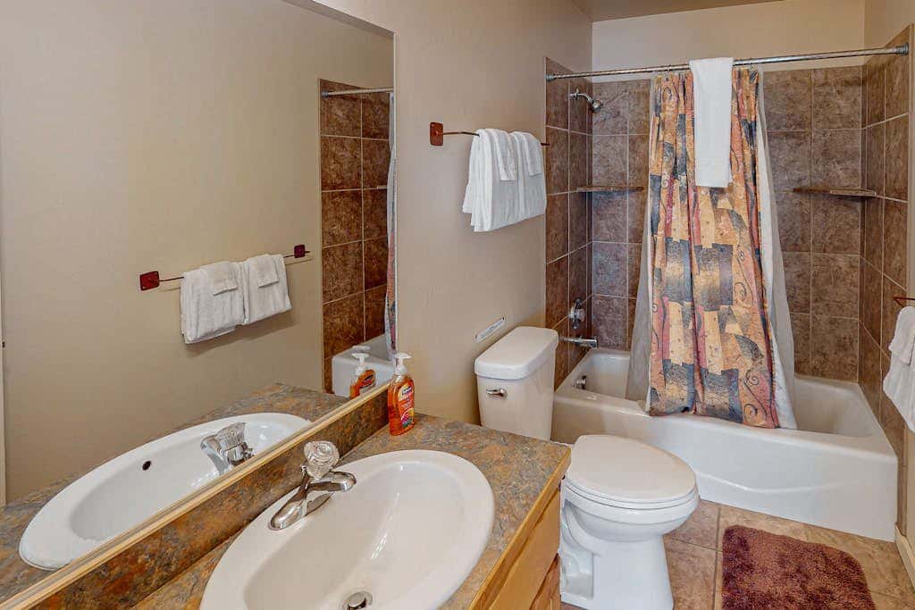 Updated Dog-Friendly Condo with Seasonal Pool & Hot Tub - Near Arches