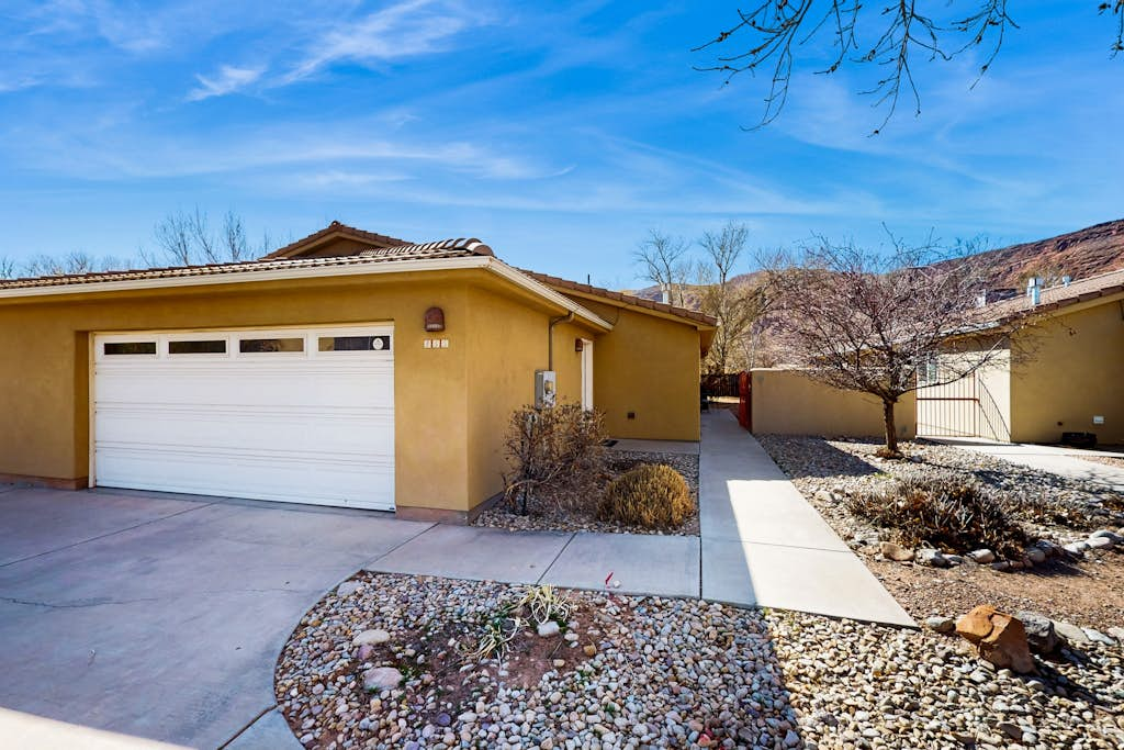 Beautiful Dog-Friendly Home with Shared Indoor Pool, Yard, WiFi, and Fireplace